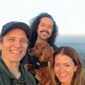 Juliana Dever Instagram - Two hikes in less than a week…who are we?

Big thanks to Geoffrey for sharing his favorite trail to the top of the crest with us 🥰 

It’s nice to remember how beautiful your own city can be.
