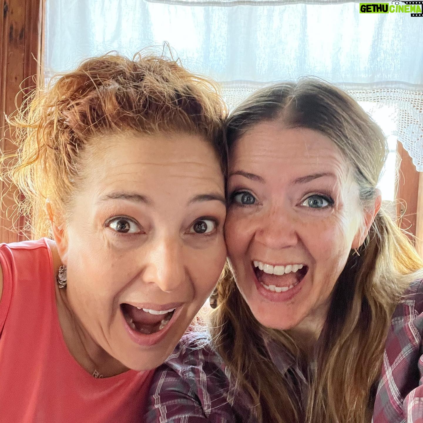Juliana Dever - 448 Likes - Where am I now? ALBANIA!
.
Country 5 of 8 of my summer trip and Iām with co-conspirator @rachelleahcohen.
.
Have you been to Albania? Any questions about it?