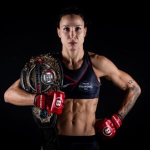 Juliana Velasquez Instagram - - Chegou o grande dia. Estou focada e confiante na vitória. O trabalho foi bem feito, agora vou lá buscar o que é meu. 
.
.
.
#mma #wmma #bellator #bellatormma #connecticut #workmotivation #worldchampion #juvelasquez #andstill