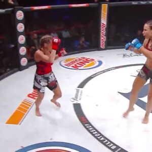 Juliana Velasquez Instagram - 2⃣𝗗𝗔𝗬𝗦 𝗢𝗨𝗧

The next chapter in the @iamgirlrilla and @juvelasquez rivalry gets written in the PFL SmartCage 

[ #PFLRegularSeason |Thursday , April 4th |10PM ET | 🎟️in bio]