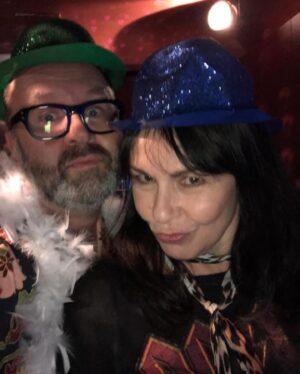 Julie Graham Instagram - Happy birthday daddio! Love you big time ❤️ Love being the giggling idiot to your silly twat. Have a gorgeous day babes!! 👑🍾⭐️🥂❤️‍🔥🌹💋🎂🍹💙 @michaelharwood68