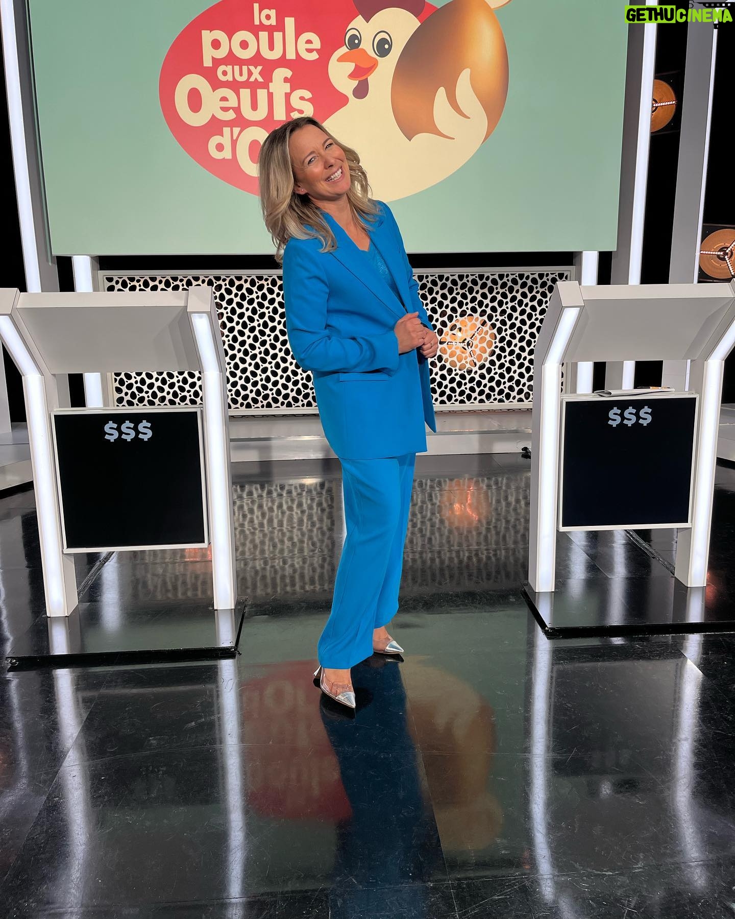 Julie Houle - 358 Likes - Notre version du printemps… ou de la schtroumpfette, c’est selon! 💙🪺 @boutiquemarkus
Chevelure de feu: @gilbertboudreault
Maquillage : @val_makeup77
@tvareseau 17h30
@lotoquebec_officiel La Poule aux oeufs d'or