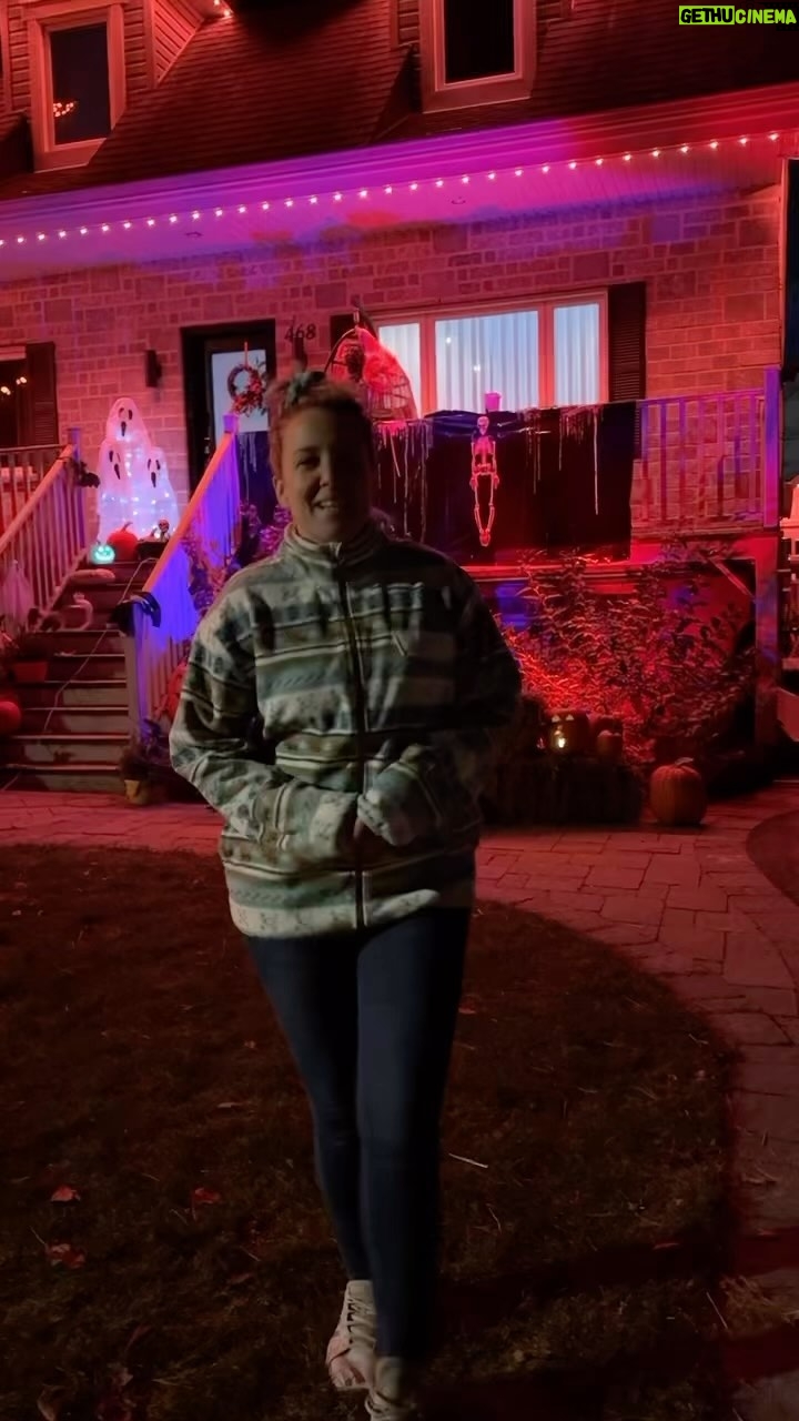 Julie Houle - 879 Likes - 🎃😍🎅🏼
#halloween #sapin #sapingéant #lumières #pasdelimite #decordenoël #couplegoal #illumidel #eclairage #sapin55pieds #sapingeant #lumièresdenoël @illumidel @bernardgrenon