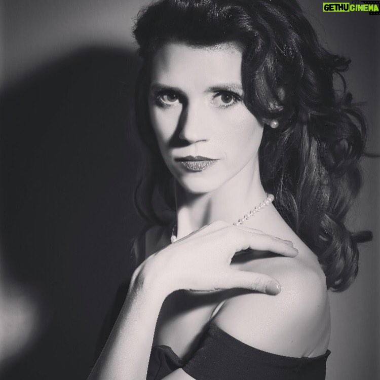 Julie McNiven - 1.3K Likes - #challengeaccepted #womenempowerment -a throwback to a shoot with @karenfrenchphotography & @chelsearosebeauty
.
-thank you @chelseaxhobbs , @vanessacater , @autumnfederici and @msheidicox who all challenged me within hours of each other. Love my ladies! #lovemyladytribe ❤️🙌