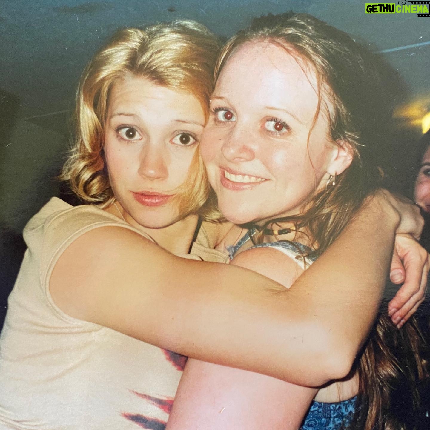 Julie McNiven - 1K Likes - #fbf to a million years ago when I was 20 with my friend @taraleigh924 ...one day weāll hug again š