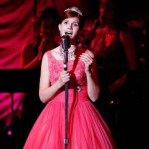 Julie McNiven Instagram - This popped up on my FB memories today.  It’s one my favorite memories about working on Mad Men. The chance to sing on stage at the MGM Grand in Vegas was a thrill! I’d love to one day do a reunion show of this Mad Men Revue! #madmen