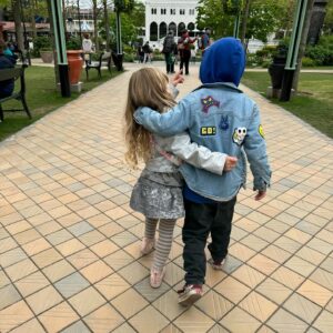 Julie R. Ølgaard Instagram - Verdens bedste Roxie 5 år i dag 🇩🇰 Du er helt din egen og det håber jeg ALDRIG forandrer sig🫶🏻 Tillykke ❤️