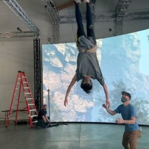 Julie Zhan Instagram - If these guys got a quarter for every time I cussed that day 🤣🤣🤣 cannot tell you how much FUN this was, especially with a bunch of talented kids at heart. Was I able to move the next day? Absolutely not. Would I do this all the time anyway? Fuck yeah. Thanks to this phenomenal stunt   rigging team: @maxhv85
@belieu_stunts @caitlinhutson 
@pabloruffberganza @mark_poletti @datnickkray @orbitalvirtualstudios #stunts #virtualproduction #wirework