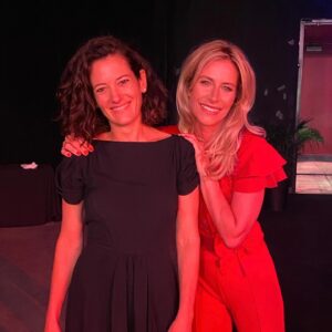 Julie du Page Instagram - On accumule tellement de photos au fil du temps et l’autre jour, j’ai décidé de faire du classement. Voici une petite partie (il y en a tant d’autres ) de mon l’album « femmes inspirantes », celles que j’admire, qui me stimulent, me challengent, etc.

Je lance ça comme ça, mais si jamais ça vous tente de continuer cette chaîne de femmes inspirantes… Femmes, je vous ❤️

#journeeinternationaledesdroitsdesfemmes
#femmesinspirantes