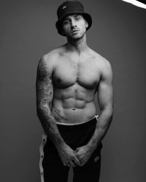 Julien Coste Instagram - Celui qui veut réussir trouve un moyen. Celui qui veut rien faire trouve une excuse😉
📸 @mattdortomb 
#model #fashion #photography #love #style #moda #modeling #modellife #beauty #modelo #modelling #instagood #beautiful #photooftheday #photographer #photo #photoshoot #modelos #portrait #picoftheday #girl #modern #mode #modell #modella #modele #modello #modesty #modelka #shooting