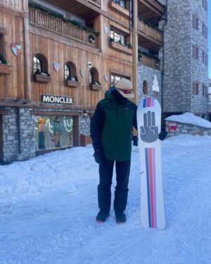 Julien Coste Instagram - Si je peux vous donner un conseil n’hésite surtout pas à découvrir cette station vraiment incroyable 🏂❄️☀️