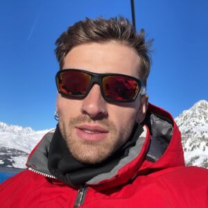 Julien Coste Instagram - Week-end au ski avec les frérots ♥️✌🏼

#ski #snow #montagne #neige #like #laplagne
