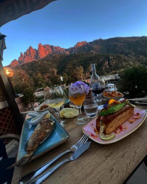 Julien Guirado Instagram - @restaurant_a_gioia 𝟐𝟎𝟐𝟒 ⚓️𝐎𝐮𝐯𝐞𝐫𝐭 𝐌𝐢𝐝𝐢 𝐞𝐭 𝐒𝐨𝐢𝐫 🐠

🍴𝐶𝑢𝑖𝑠𝑖𝑛𝑒 𝑀é𝑑𝑖𝑡𝑒𝑟𝑟𝑎𝑛é𝑒𝑛𝑛𝑒 & 𝑆𝑢𝑑-𝐴𝑚é𝑟𝑖𝑐𝑎𝑖𝑛𝑒 🌮
🎣| 𝓟ê𝓬𝓱𝓮 𝓛𝓸𝓬𝓪𝓵𝓮 | 🐠🐟🦞|𝓟𝓻𝓸𝓭𝓾𝓲𝓽𝓼 𝓕𝓻𝓪𝓲𝓼|
🍸| 𝐶𝑜𝑐𝑘𝑡𝑎𝑖𝑙𝑠 & 𝐵𝑜𝑛𝑛𝑒 𝐻𝑢𝑚𝑒𝑢𝑟🦋
📍| 𝑃𝑜𝑟𝑡 𝑑𝑒 𝑃𝑜𝑟𝑡𝑜, 𝐶𝑜𝑟𝑠𝑒
📲 0607224484 ou Par Dm Instagram 

#corse #portocorse #portdeporto #piana #corsedusud #corsica #marinedeporto #restaurant