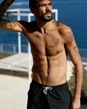 Julien Guirado Instagram - #campain @calanque_swimwear @mona.pix