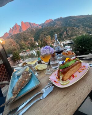 Julien Guirado Instagram - @restaurant_a_gioia 𝐒𝐔𝐌𝐌𝐄𝐑 𝐏𝐋𝐀𝐂𝐄 ⚓️𝐎𝐮𝐯𝐞𝐫𝐭 𝐌𝐢𝐝𝐢 𝐞𝐭 𝐒𝐨𝐢𝐫 🐠

🍴𝐶𝑢𝑖𝑠𝑖𝑛𝑒 𝑀é𝑑𝑖𝑡𝑒𝑟𝑟𝑎𝑛é𝑒𝑛𝑛𝑒 & 𝑆𝑢𝑑-𝐴𝑚é𝑟𝑖𝑐𝑎𝑖𝑛𝑒 🌮
🎣| 𝓟ê𝓬𝓱𝓮 𝓛𝓸𝓬𝓪𝓵𝓮 | 🐠🐟🦞|𝓟𝓻𝓸𝓭𝓾𝓲𝓽𝓼 𝓕𝓻𝓪𝓲𝓼|
🍸| 𝐶𝑜𝑐𝑘𝑡𝑎𝑖𝑙𝑠 & 𝐵𝑜𝑛𝑛𝑒 𝐻𝑢𝑚𝑒𝑢𝑟🦋
📍| 𝑃𝑜𝑟𝑡 𝑑𝑒 𝑃𝑜𝑟𝑡𝑜, 𝐶𝑜𝑟𝑠𝑒
📲 0607224484 ou Par Dm Instagram 

#corse #portocorse #portdeporto #piana #corsedusud #corsica #marinedeporto #restaurant