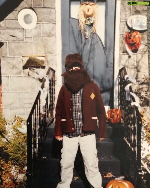 Julien Lacroix Instagram - En 2000, j’étais déguisé en Popa dans la petite vie !