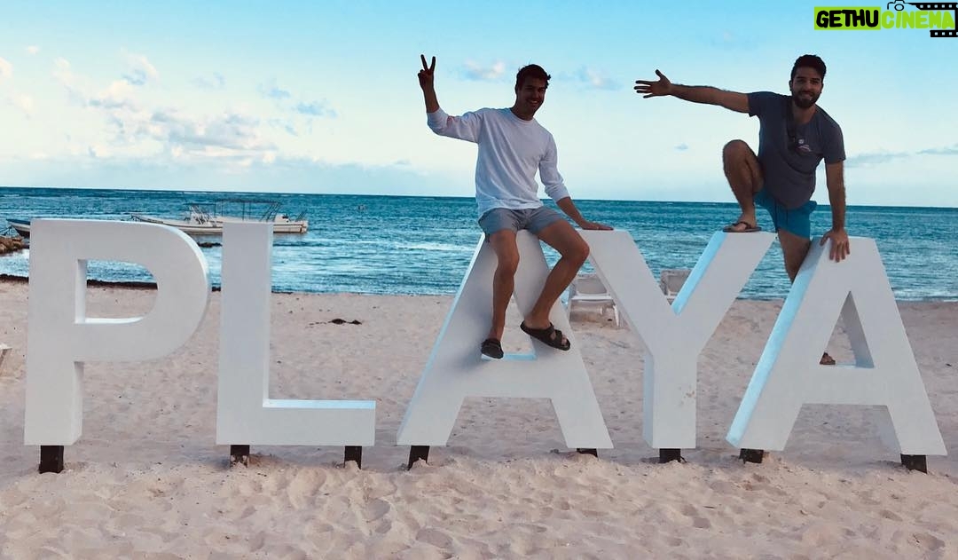 Julien Lacroix - 4.2K Likes - Deux prodiges sua playa !!!