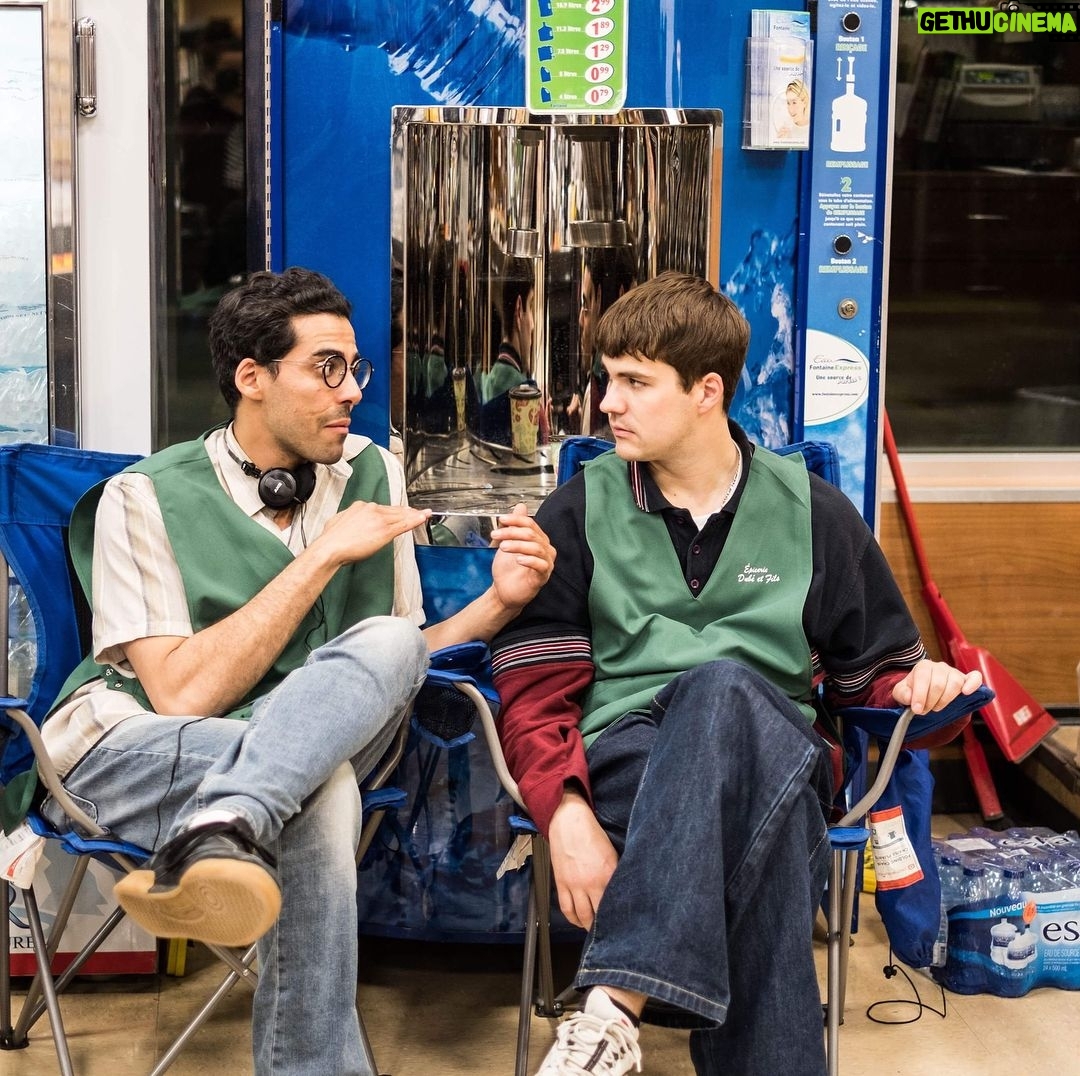 Julien Lacroix - 3.7K Likes - Voici en primeur les premières images de notre film "Mon ami Walid" !!! @adibalkld et moi avons tourné notre premier long métrage en 10 jours, monté en moins d'un mois et maintenant on vous demande une dernière fois votre participation pour livrer le film pour janvier 2019.
Nous organisons donc un spectacle ce samedi au Club Soda avec nos amis @mikewardca, @rosalievaillancourt, @mehdibousaidan, @monsieuryannickdemartino, @perizz tous les fonds iront directement pour finaliser le film!
Billets: https://lepointdevente.com/billets/film-de-julien-et-adib