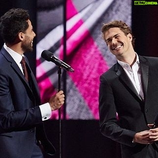 Julien Lacroix - 5.7K Likes - Ce soir à @icirctele 21h @adibalkld et moi nous animons notre gala @juste_pour_rire !! Merci @bibleurbaine et @lapointeemilie pour les photos !