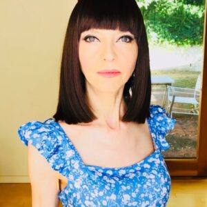 Juliet Landau Instagram - Dru’s back and will be signing at NYCC! :)
I will also be signing A PLACE AMONG THE DEAD Blu-Ray’s with OVER 4 HRS of Bonus Extras!

NY LIVE PREMIERE / Signed Blu-Ray Package: https://julietlandau.com/cart/nypremiere.html

Signed w/o NY: tinyurl.com/apatdbluray