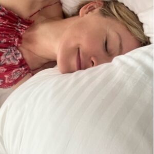Juliet Rylance Instagram - Happy 1. ❤️ Supine. 

#Spaday #Bookday #Bedday #TheLangham.