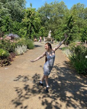Juliette Goglia Instagram - girl walks in london, a series