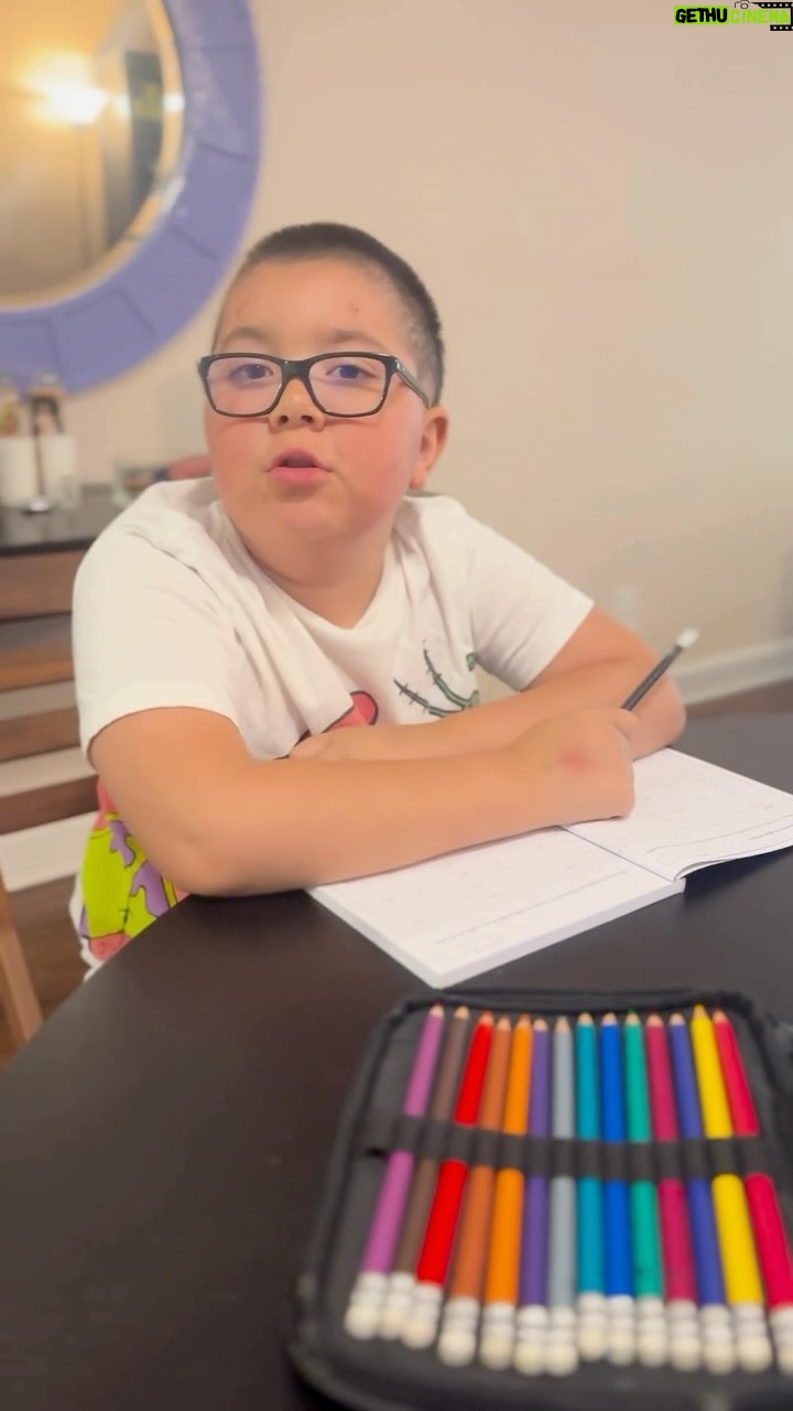 Julio César Rodríguez - 16.5K Likes - A veces pensamos que tenemos problemas en la vida por algunos temas materiales o pequeños desacuerdos o frustraciones!
Pero cuando encontramos a un niño como Santi luchando por su vida nos damos cuenta que nos ahogamos en un vaso de agua!
Se necesita ayuda para que Santi logre vencer este Glioma Difuso Intrínseco de Tronco que le está truncando la vida ❤️🩹🙏🏽
¿Dónde realizar tu aporte? 💰
👉🏽 EN CHILE🇨🇱 :
Cta Corriente Banco Estado
Titular: Sofía Carrizo
Rut: 24.991.524-6
Nro cuenta: 023500246189
sofiacarrizoc@gmail.com
👉🏽PARA AYUDAS INTERNACIONALES 🌎:
revisa toda la información disponible en @todosporsantichile 📲 Allí también pueden conocer más a Santi y descubrir otras maneras de ayudarlo. Compartir y visibilizar su historia también suma ❤️❤️❤️
