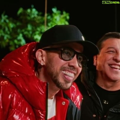 Julio César Rodríguez - 10.7K Likes - Este jueves rompemos con mi querido amigo @delaghetto en @lajunta_oficial Tremenda conversa! Un capítulo memorable lleno de humor y sentimientos!!!♥️🖤
Atentos ahí.. hasta @darell sabe que somos el programa número 01 de este territorio.
“Fronteamos porque podemos”. ♥️🖤