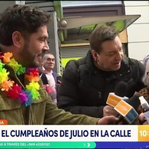Julio César Rodríguez Instagram - Que hermosa mañana me han regalado, en realidad que hermoso día me han regalado. Uno no sabe el cariño que le tienen hasta que lo siente así de golpe y sin protocolos ni simulacros! Gracias.❤️🎂

Es cierto que dije que me hubiera gustado tener el día libre, o día Paramount como le decimos en el canal 😂 Pero la realidad es que el mejor regalo siempre será el cariño de la gente, conocerlos, saber que cuánto aprecian y cuánto valoran el trabajo. Esa es la razón del por qué salimos a la calle a celebrar. Los abrazos de hoy los guardo para siempre ❤️❤️❤️ Gracias!!!
