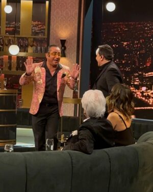 Julio César Rodríguez Instagram - ¡Más irreverente que nunca! El debut de @yerkopuchentooficial en @podemoshablarchv está en llamas 🔥🔥🔥 Sintoniza ahora @chilevision 📺