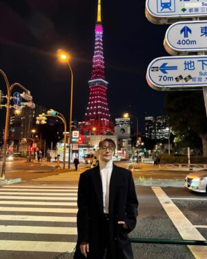 Jun.K Instagram - Tokyo Tower on my 🤲🏻🗼

Its your bf right here🫰🏼
남친짤 찍어주느라 넘 고생들이 많아🤣🤣