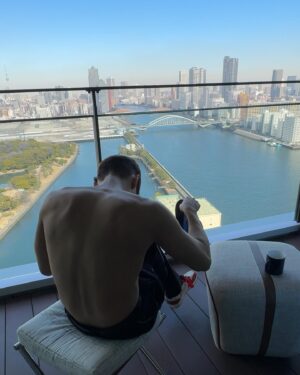 Jun.K Instagram - Happy Valentines 💌🍫
getting hot to 50°C 🙈