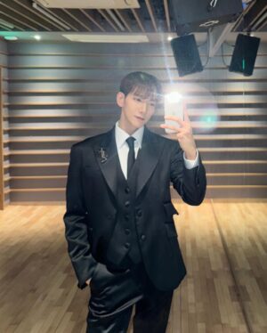 Jun.K Instagram - MZ 생파🎁🎉 
생일 축하해주셔서 감사합니다❤️
