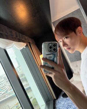 Jun.K Instagram - Command C You 🇰🇷 D-1🤳투척 슝💨

#JUN_K #준케이
#CommandCMe #CommandCYou
#준케이콘서트 #20240406 #20240407