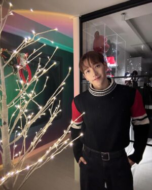 Jun.K Instagram - Merry Christmas 🎄🤭