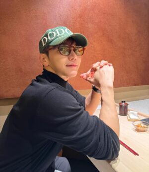 Jun.K Instagram - Hope yall staying happy until April 6-7th 🫶🏻