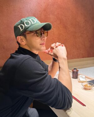 Jun.K Instagram - Hope yall staying happy until April 6-7th 🫶🏻