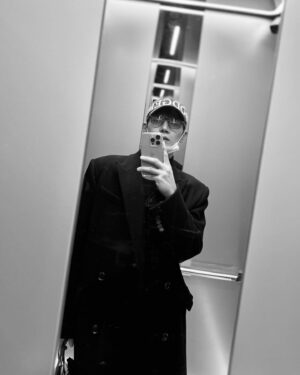Jun.K Instagram - Hope yall staying happy until April 6-7th 🫶🏻