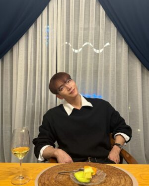 Jun.K Instagram - Hope yall staying happy until April 6-7th 🫶🏻