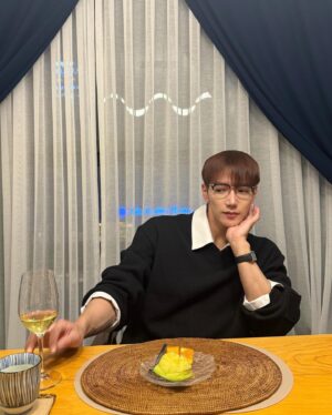 Jun.K Instagram - Hope yall staying happy until April 6-7th 🫶🏻