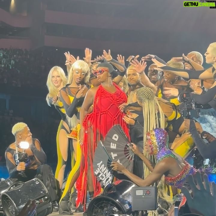 June Jambalaya - 3 Likes - "Don't miss this roll call, is you here or what?" Happy Birthday to the legend Beyonce.🐝 🖤🐝🖤
#renaissanceworldtour Round 3