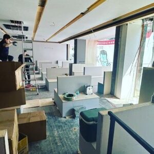 Jung Chan-sung Instagram - 친한사람들과 맥주한잔하며 수다떠는걸 좋아하고 아무래도 현역일땐 불가능할것 같았던 일이, 은퇴한 이 시점에 너무 감사하게도 찾아와 주었습니다. 9/15일! 좋은 사람들과 함께 압구정로데오에 맥주집을 하나 오픈하려고 합니다. 조용한 곳은 아니지만 분위기 좋게 잘 만들어보고 있습니다. 아무래도 체육관이 있기에 매일있진 않지만 도시맥주많이 찾아주세요😃 
서울시 강남구 선릉로157길 23-4
#도시맥주
@citybeer_official