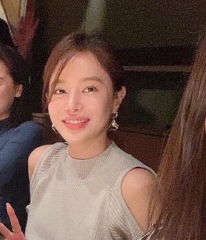 Jung Hae-na Instagram - 브이.