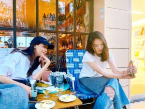 Jung Hae-na Instagram - 내 금손1,2🌟
옥수동vibe.