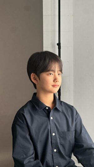 Jung Hyeon-jun Instagram - 배우 정현준🩶

#kidsactor #아역배우 #아역배우프로필 #남자헤어 #남자헤어스타일 #배우프로필