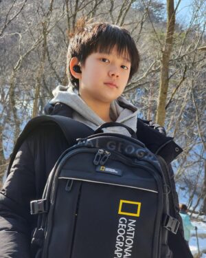 Jung Hyeon-jun Instagram - #협찬

눈 덮인 설악산 비룡폭포!!

조금 힘들었지만 보람찬 하루였어!🥶🥵🫠🥹

@ng_apparel.kids 

#등산 #설악산 #비룡폭포 #강원도여행 #초등학생가방 #신학기가방 #내셔널지오그래픽 #내셔날지오그래픽키즈 #배우 #정현준