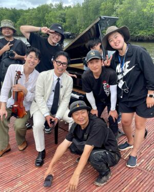 Jung Jae-hyung Instagram - 작년에 겨울에 대니와 촬영을 다녀 온 #지구위블랙박스 #kbs #끄라비 @dannykoo_boom  #lamer #avecpiano 다들 정말 수고많으셨습니다 오늘밤 9시45분 방영됩니다 함께해요!!