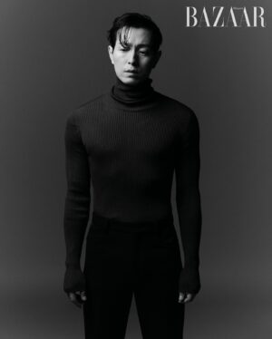 Jung Sung-il Instagram - fashion director 손안나
photography 장덕화
stylist 정혜진
hair 안미연
make-up 이아영

@harpersbazaarkorea 
@msgseoul

#bazaar #더글로리 #정성일 

#Godblessyou
#Godmakesnomistakes