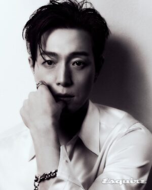 Jung Sung-il Instagram - Esquire

Editor 오성윤 Photographer 김형상 Stylist 이영표 Hair
& Makeup 장해인 Assistant 송채연

#Godblessyou
#Godmakesnomistakes