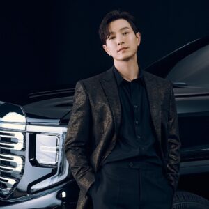 Jung Sung-il Instagram - SIERRA Ｘ 정성일
세상을 압도하는 1%의 존재감

99%의 사람들은 물음표를 던질
1%에겐 가져야만 하는

모든 것을 이기는 단 하나
BE THE ONE,
GMC SIERRA

#GMC #Sierra #시에라
#BeTheOne #정성일